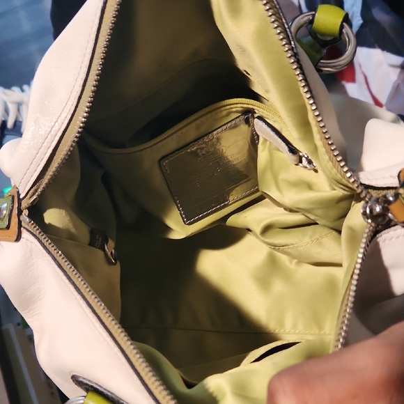 Coach Cream and Green Women's Bag - Picture 3 of 12